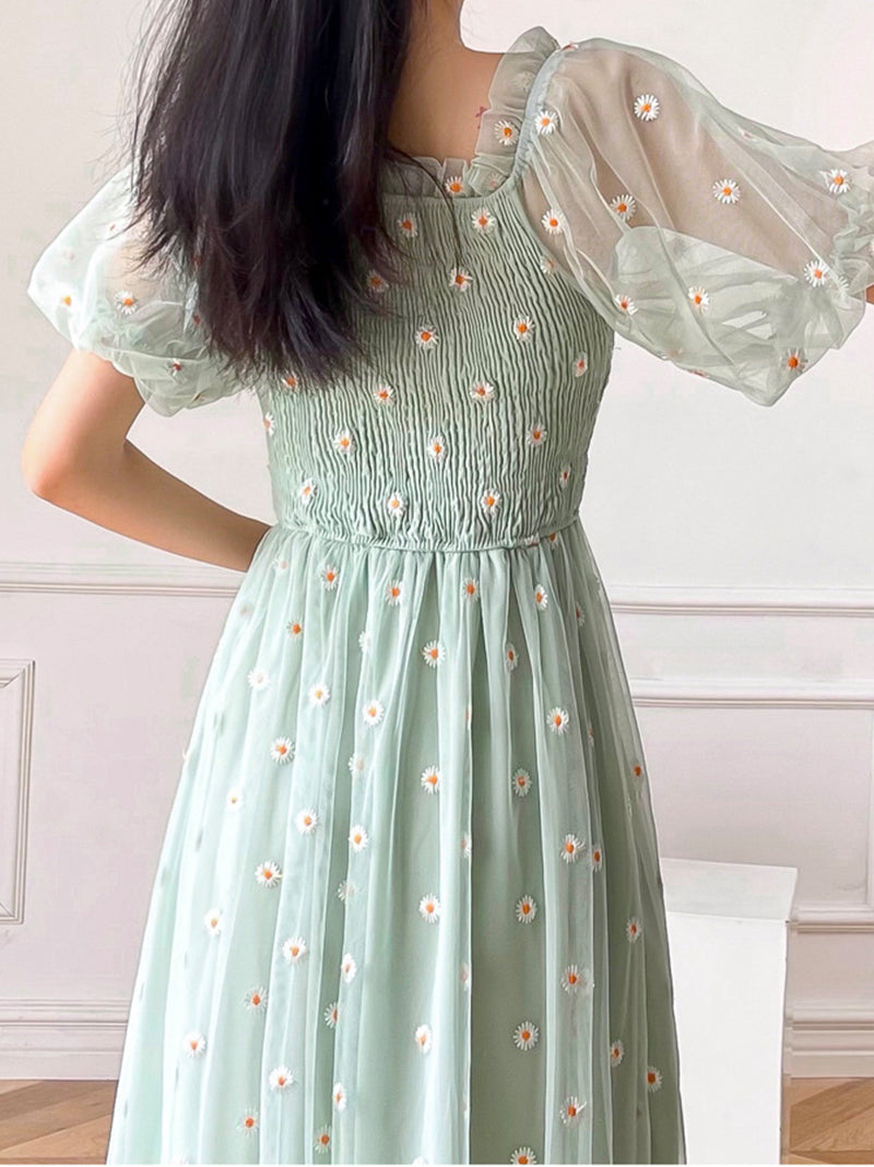 Aesthetic Floral Crinkle